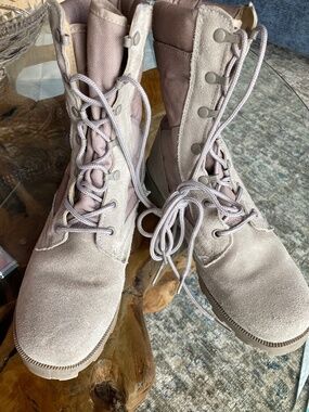 Men's Lace-Up Boots, Size 9